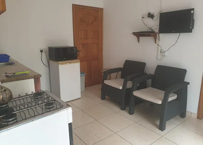 Palmont Commercial Self-Catering Apartments - Beau Vallon
