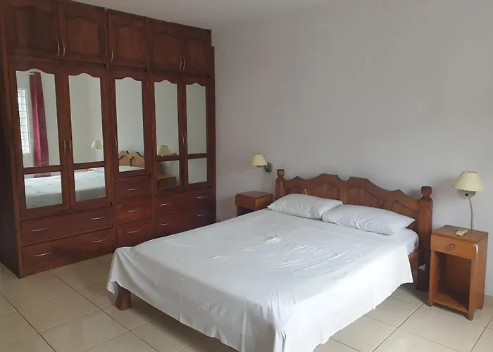 Palmont Commercial Self-Catering Apartments - Beau Vallon