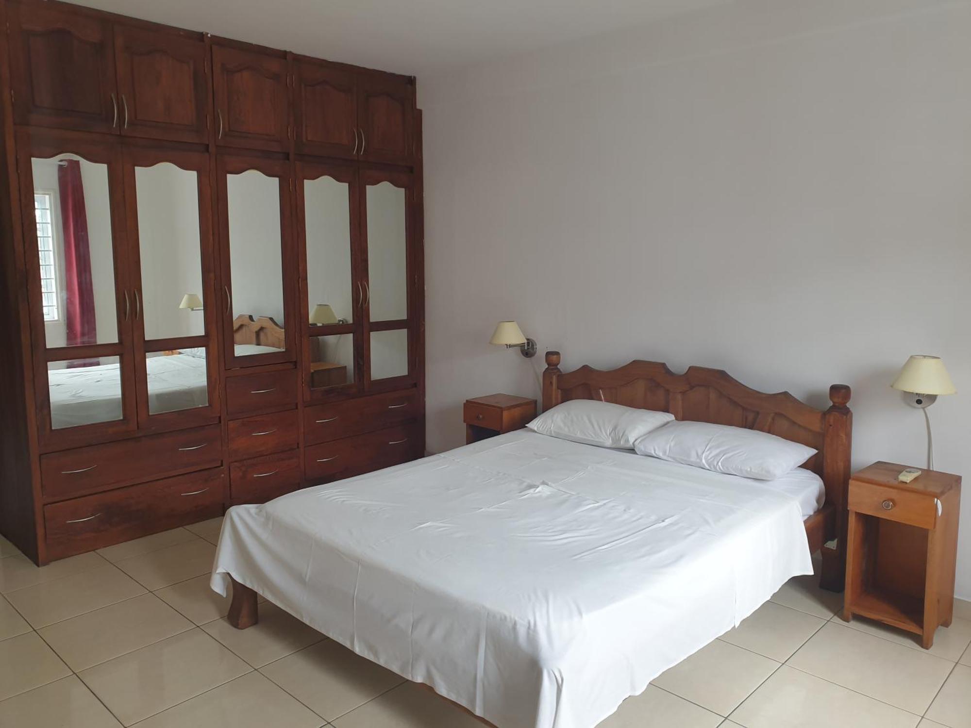 Palmont Commercial Self-catering -